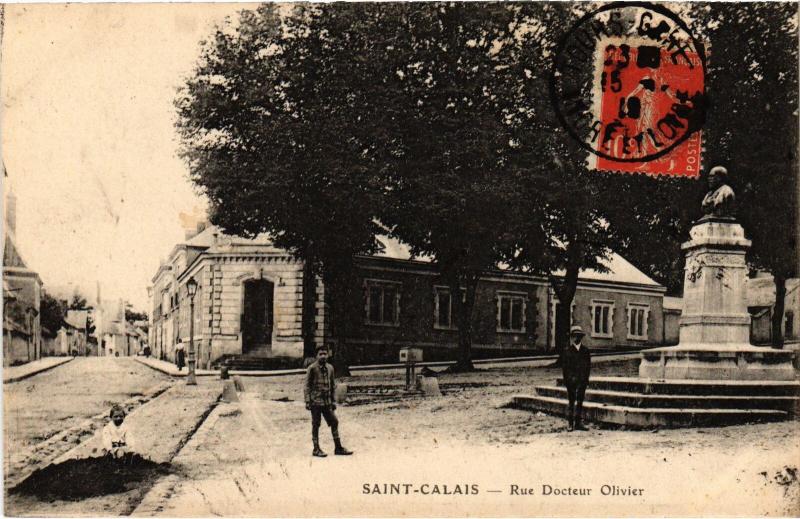 Carte postale ancienne St Calais Rue Docteur Olivier