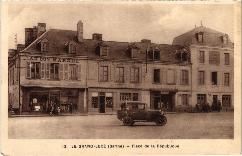 Carte postale ancienne Le Grand Luce Place de la Republique