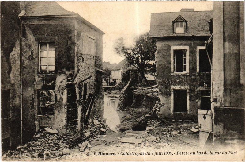 Carte postale ancienne Mamers Percee au bas de la rue du Fort à Mamers