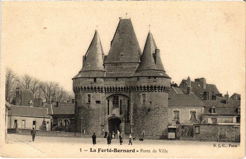 Carte postale ancienne La Ferte Bernard porte de ville