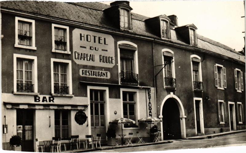 Carte postale ancienne La Ferte Bernard Le Chapeau Rouge