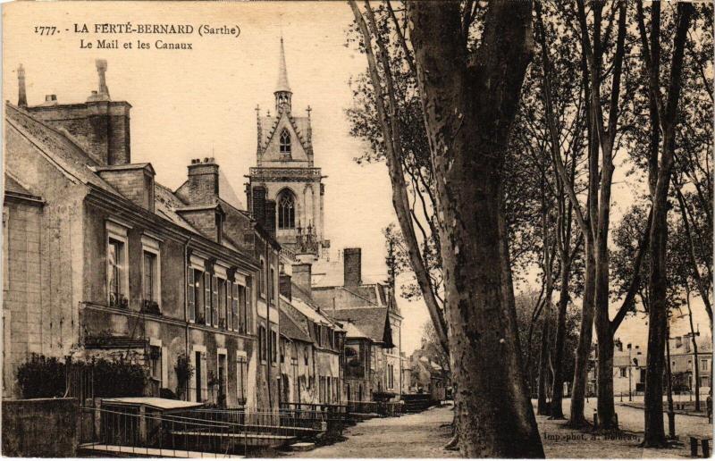 Carte postale ancienne La Ferte Bernard le Mail et les Canaux