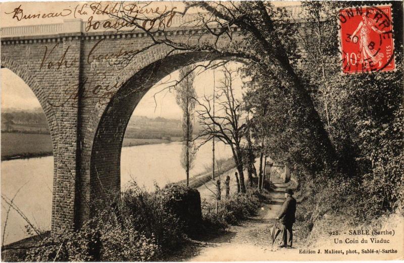 Carte postale ancienne Sable un coin du Viaduc