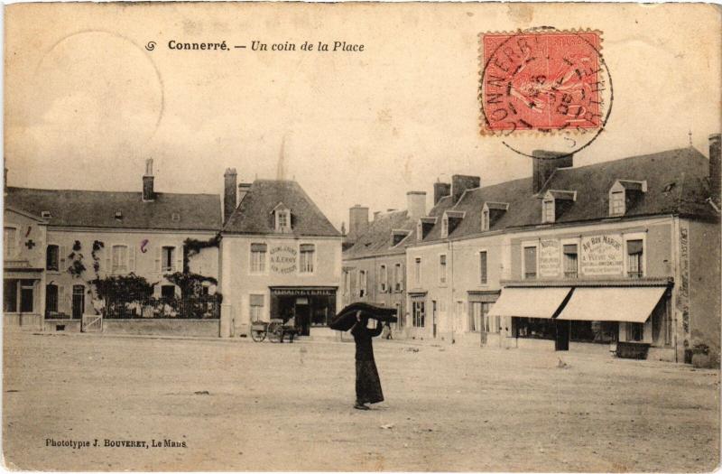 Carte postale ancienne Connerre un coin de la Place