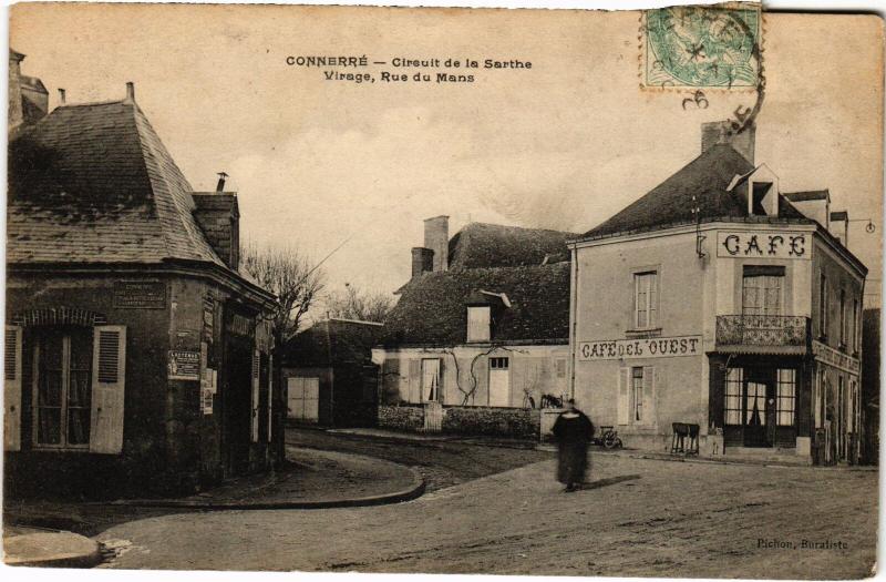 Carte postale ancienne Connerre un coin de la Place