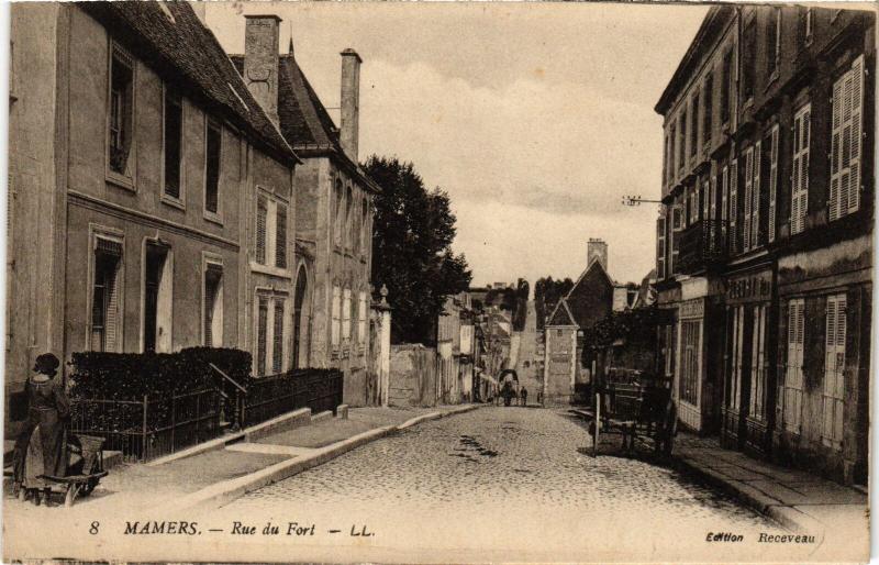 Carte postale ancienne Mamers Rue du Fort à Mamers