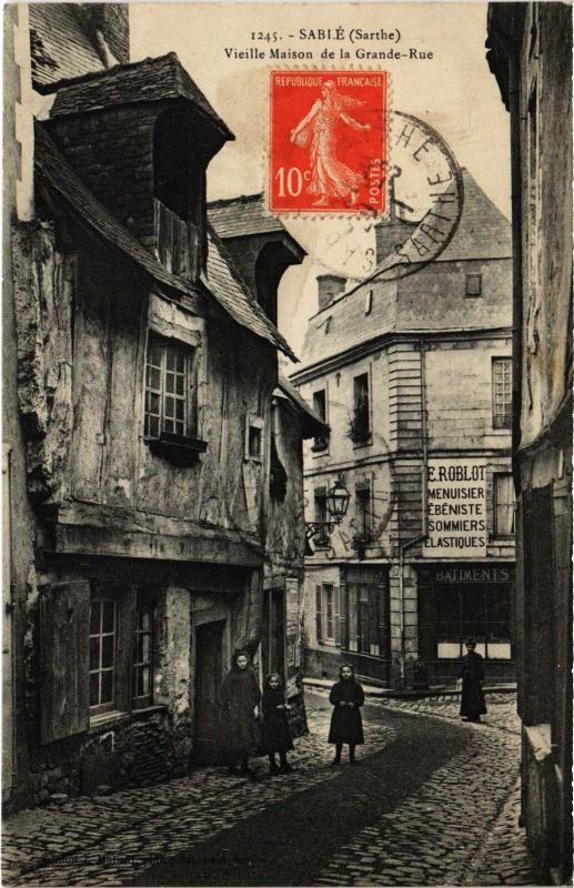 Carte postale ancienne Sable vieille maison de la Grande Rue