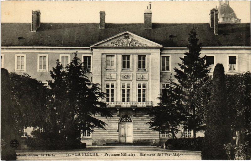 Carte postale ancienne La Fleche Place Henri Iv