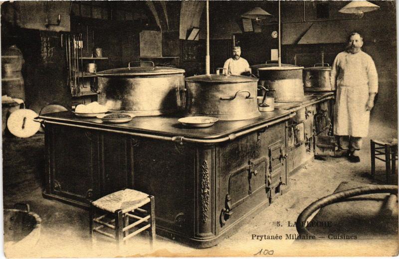 Carte postale ancienne La Fleche Prytanee Militaire cuisines