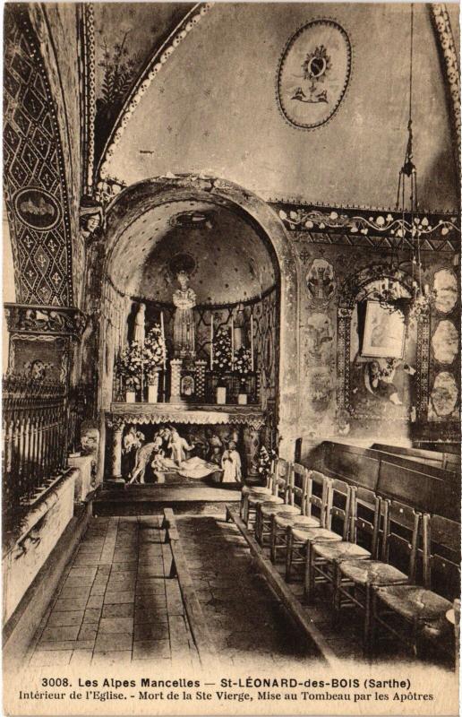 Carte postale ancienne St Leonard des Bois interieur de l'Eglise