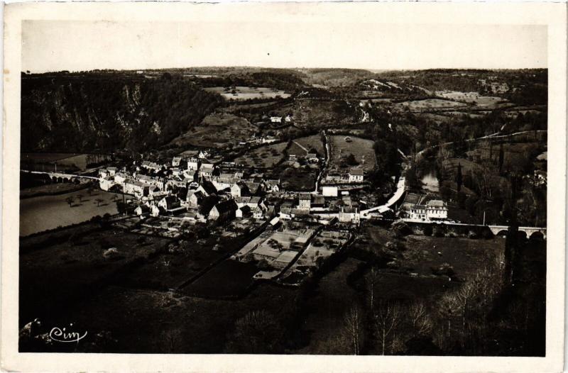 Carte postale ancienne St Leonard des Bois vue generale