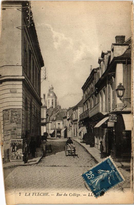 Carte postale ancienne La Fleche Rue du College