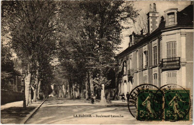Carte postale ancienne La Fleche Boulevard Latouche