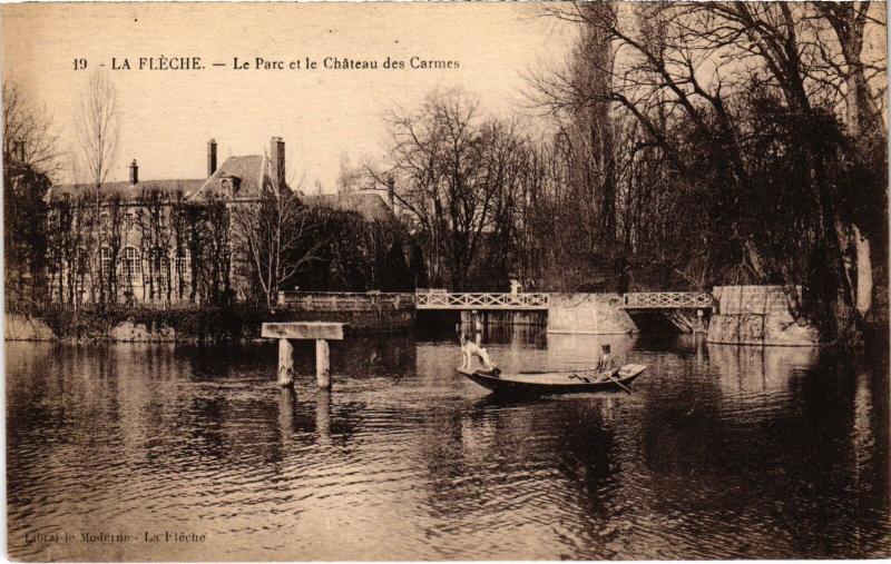 Carte postale ancienne La Fleche Chateau des Carmes le parc