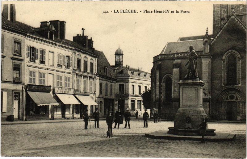 Carte postale ancienne La Fleche Sous Prefecture