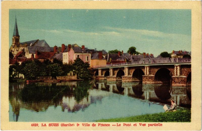 Carte postale ancienne La Suze Pont et vue partielle