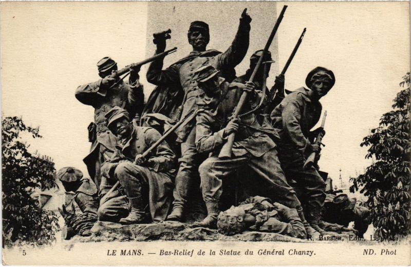 Carte postale ancienne Le Mans Statue du General Chanzy au Mans