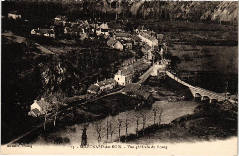 Carte postale ancienne St Leonard des Bois vue generale