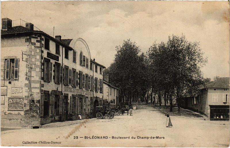 Carte postale ancienne St Leonard des Bois Boulevard du Champ de Mars