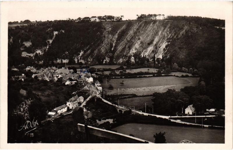 Carte postale ancienne St Leonard des Bois vue generale
