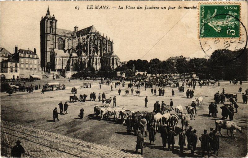 Carte postale ancienne Le Mans Place des Jacobins un jour de Marche au Mans