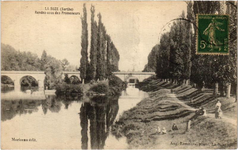 Carte postale ancienne La Suze Rendez vous des Promeneurs