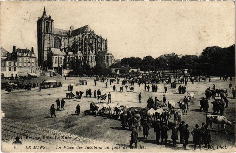 Carte postale ancienne Le Mans Place des Jacobins un jour de Marche au Mans