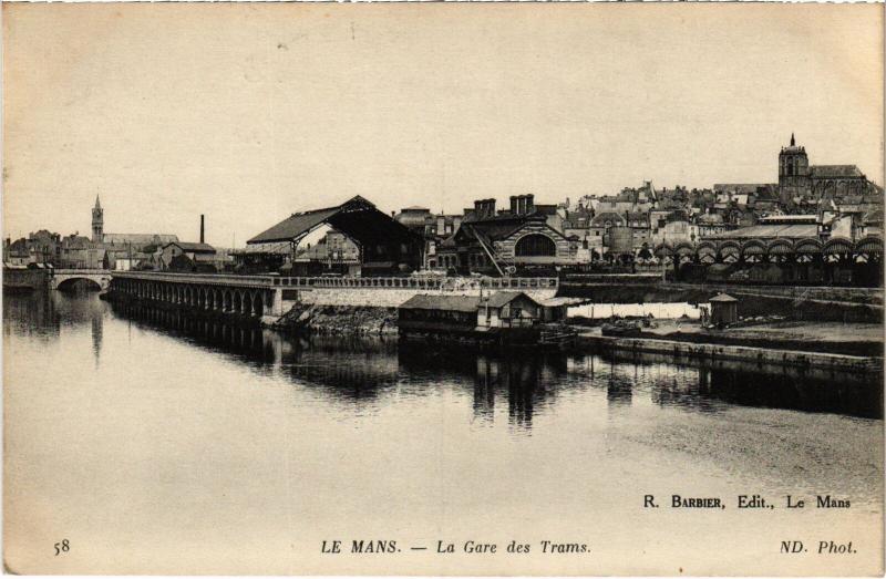 Carte postale ancienne Le Mans Gare des Trams au Mans
