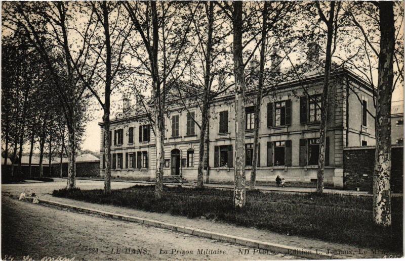 Carte postale ancienne Le Mans Prison Militaire au Mans