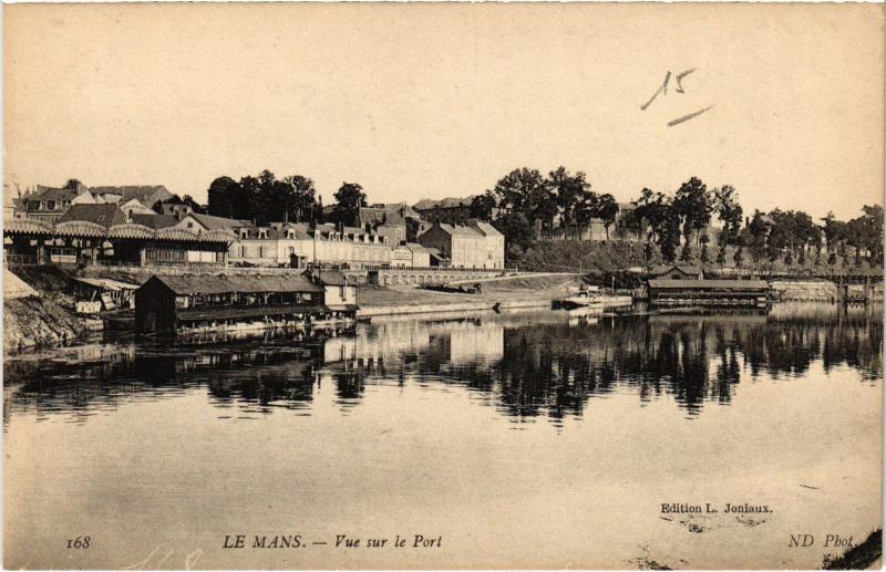 Carte postale ancienne Le Mans vue sur le Port au Mans