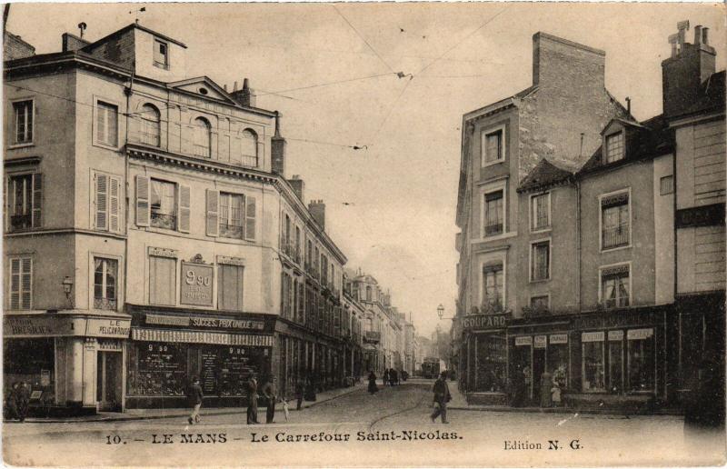 Carte postale ancienne Le Mans Carrefour Saint-Nicolas au Mans