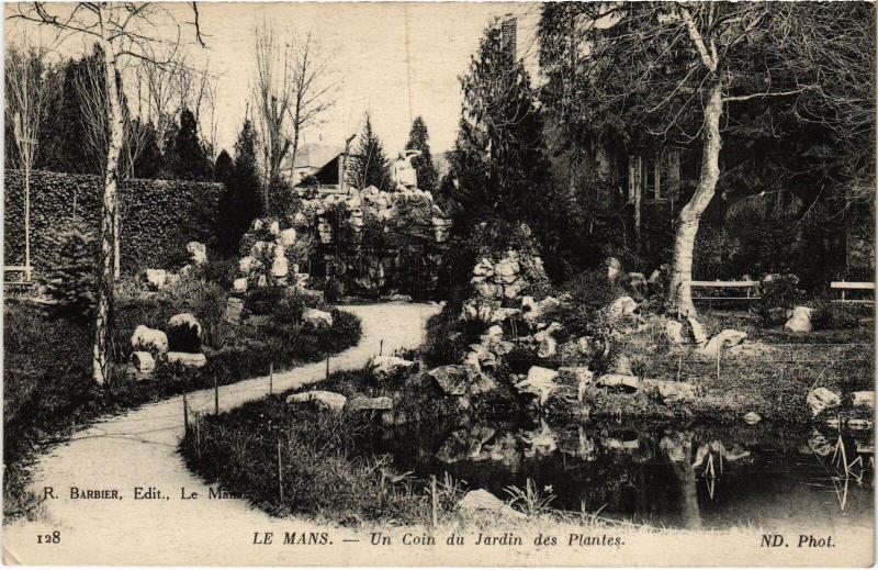 Carte postale ancienne Le Mans un coin du Jardin des Plantes au Mans