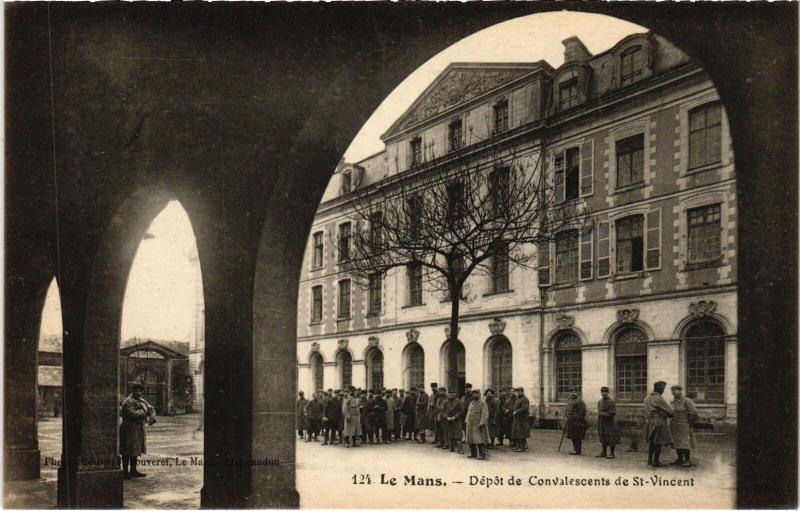 Carte postale ancienne Le Mans depot de Convalescents de Saint-Vincent au Mans