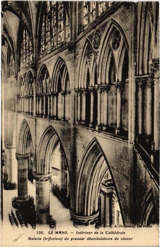 Carte postale ancienne Le Mans la Cathedrale interieur au Mans
