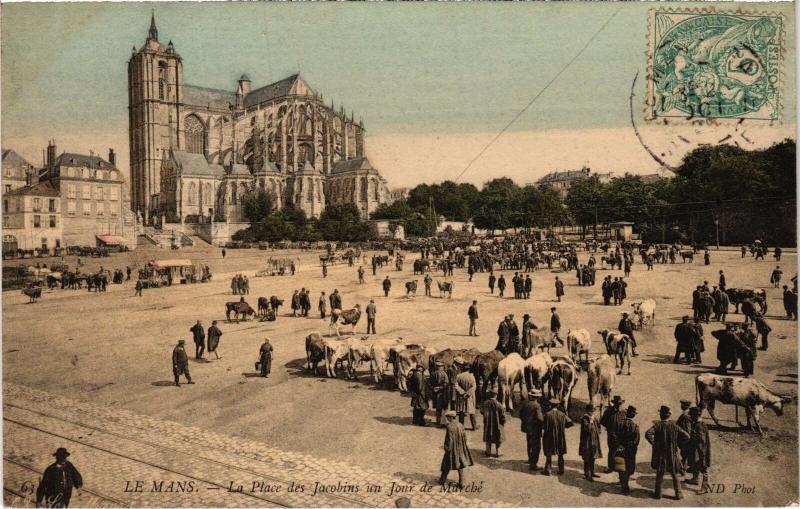 Carte postale ancienne Le Mans Place des Jacobins un jour de Marche au Mans