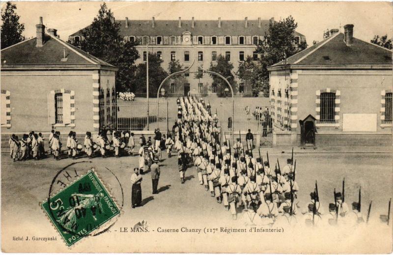 Carte postale ancienne Le Mans Caserne Chanzy au Mans