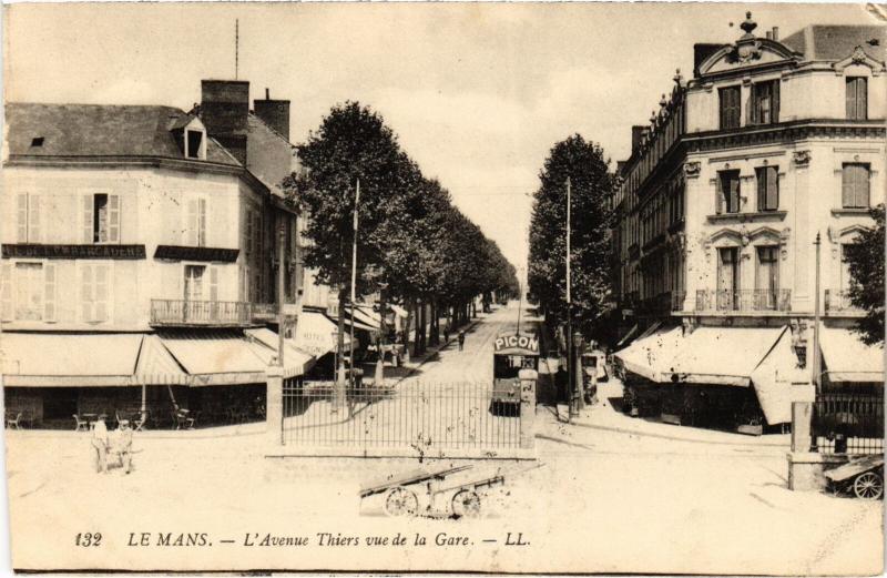 Carte postale ancienne Le Mans Avenue Thiers au Mans