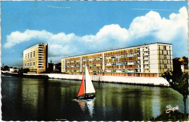 Carte postale ancienne Le Mans vue partielle sur le Port au Mans