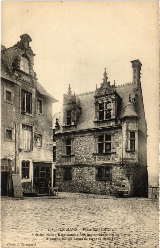 Carte postale ancienne Le Mans Place Saint-Michel au Mans