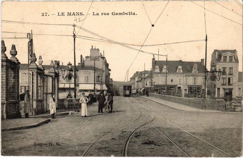 Carte postale ancienne Le Mans Rue Gambetta au Mans