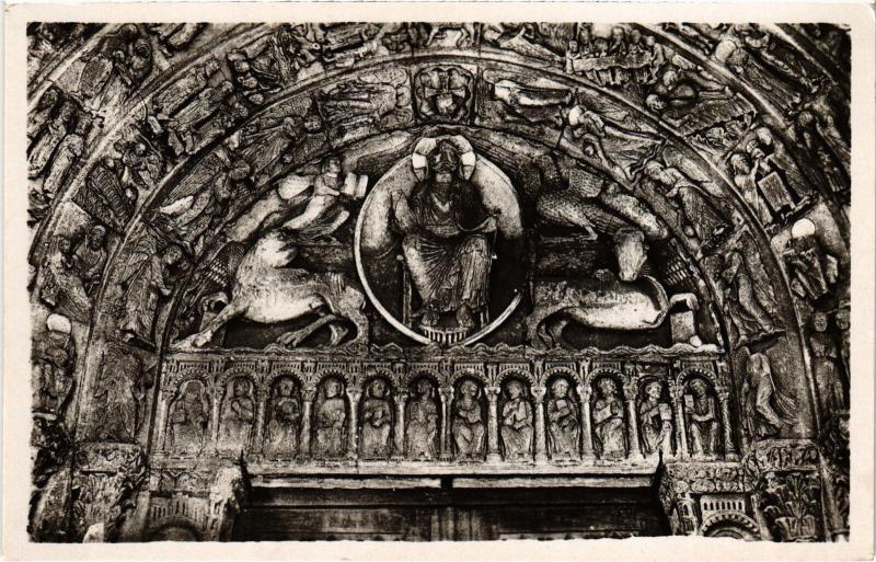 Carte postale ancienne Le Mans la Cathedrale le Porche du Cavalier au Mans