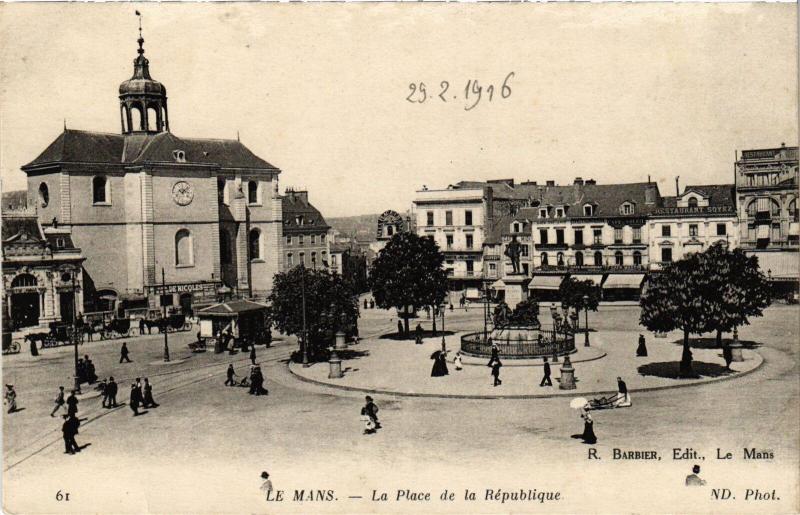 Carte postale ancienne Le Mans Place de la Republique au Mans