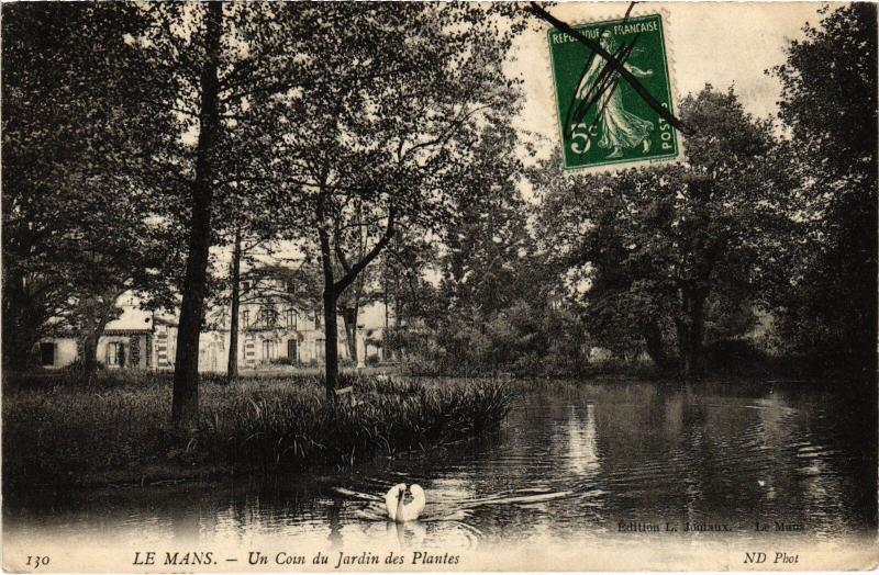Carte postale ancienne Le Mans un coin du Jardin des Plantes au Mans