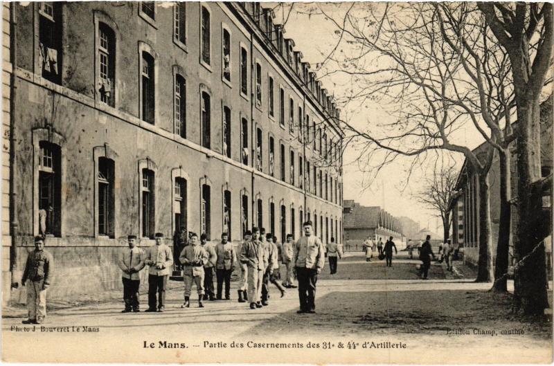 Carte postale ancienne Le Mans partie des Casernements des 31e et 44e au Mans
