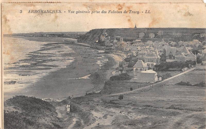 Carte postale ancienne Arromanches - Vue Generale Prise Des Falaises De Tracy à Falaise