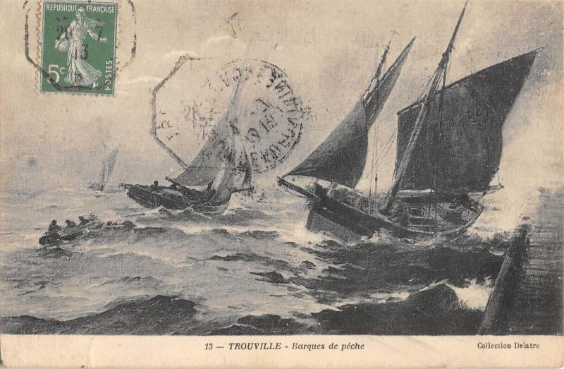 Carte postale ancienne Trouville - Barques De Peche