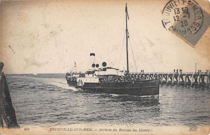 Carte postale ancienne Trouville Sur Mer - Arrivee Du Bateau Du Havre à Trouville-sur-Mer