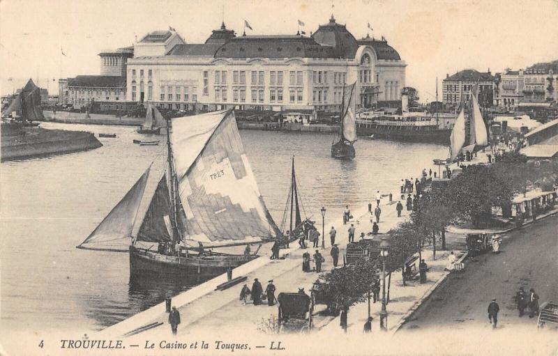 Carte postale ancienne Trouville - Le Casino Et La Touques à Touques