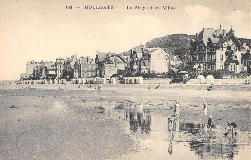 Carte postale ancienne Houlgate - La Plage Et Les Villas à Houlgate