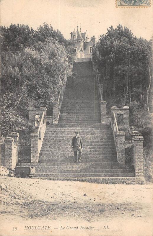 Carte postale ancienne Houlgate - Le Grand Escalier à Houlgate